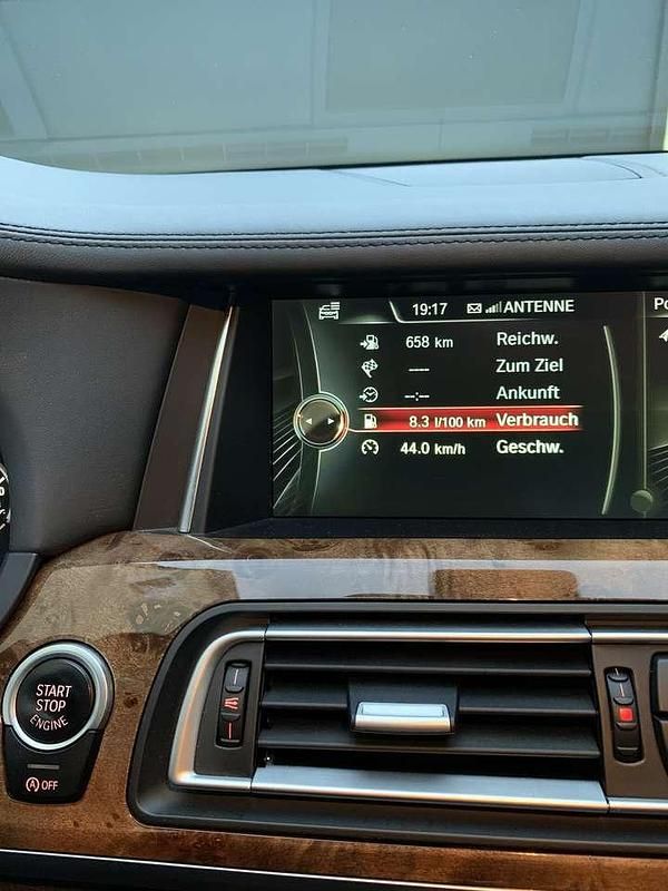 Gebraucht BMW 730L 258 PS (189 kW) 2014 Grau Limousine