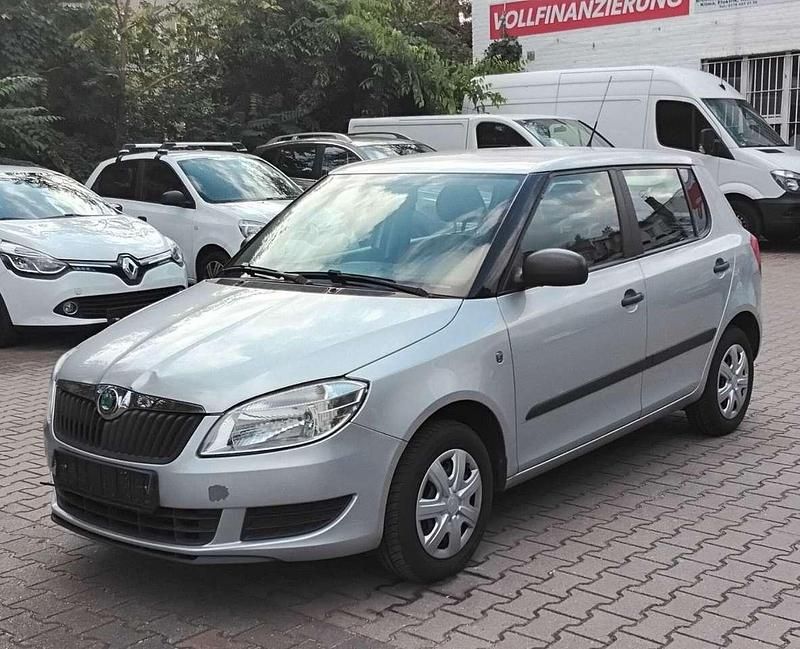 Silber Gebraucht 2011 Skoda Fabia Cool Edition Kleinwagen | 4.650 € (Fairer Preis) - Bild 1/4