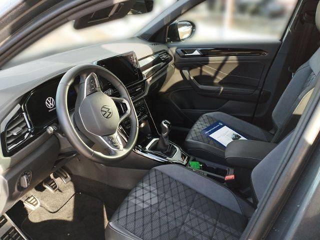 Second-hand VW T-Roc IQ Drive 150 CP (110 kW) 2024 Gri SUV