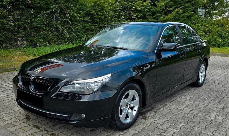 Schwarz Gebraucht 2008 BMW 523 Limousine | 2.900 € (Superpreis) - Bild 1/4