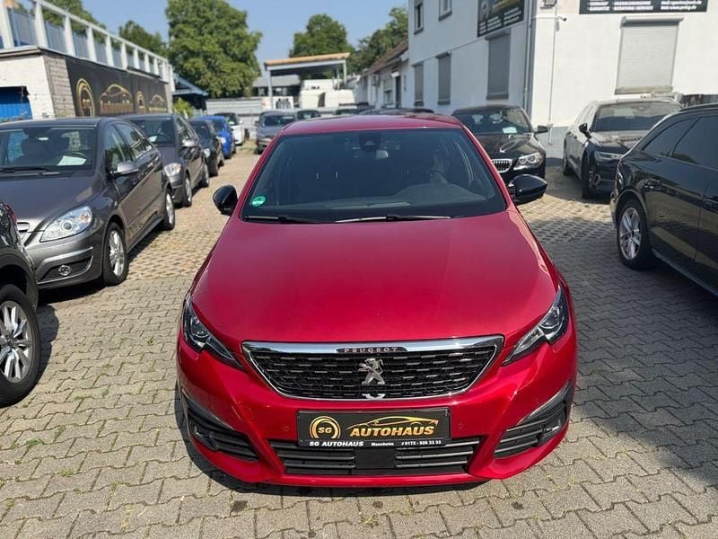 Rot Gebraucht 2018 Peugeot 308 Allure Limousine | 7.900 € (Guter Preis) - Bild 1/4