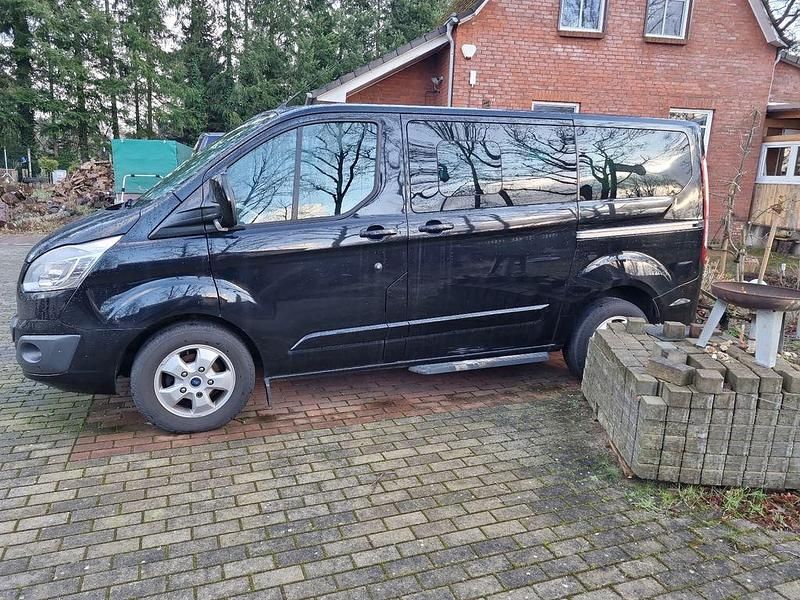 Gebraucht Ford Tourneo 170 PS (125 kW) 2017 Schwarz Van / Kleinbus