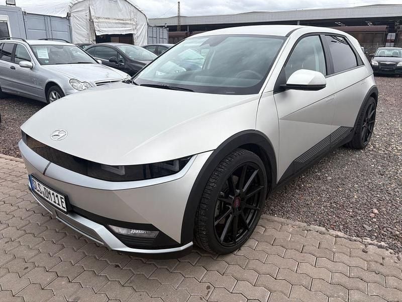 Gebraucht Hyundai Ioniq Basis 125 kW (170 PS) 2022 Gold Kleinwagen