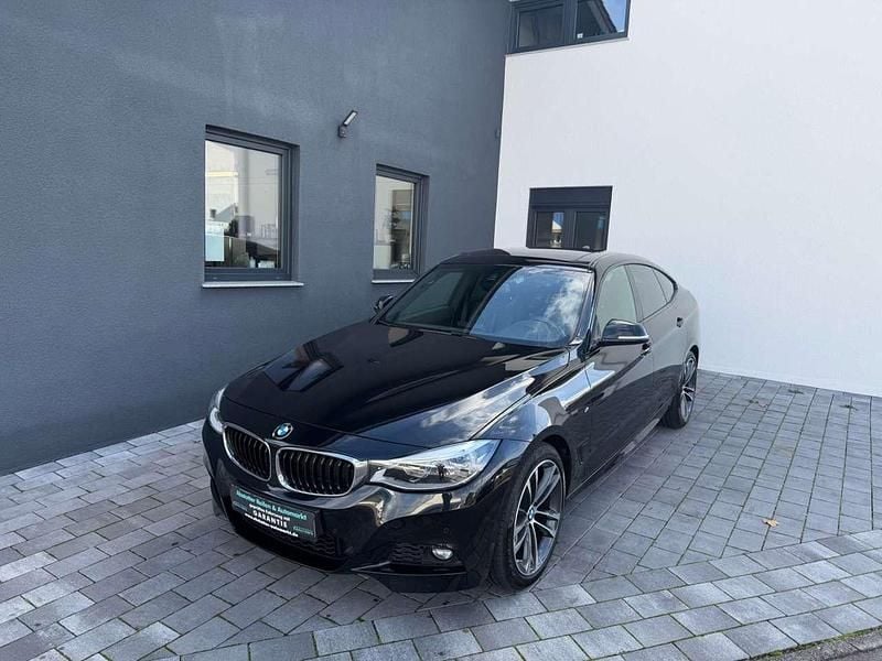 Gebraucht BMW 330 Gran Turismo M Sport 258 PS (189 kW) 2017 Saphirschwarz Limousine