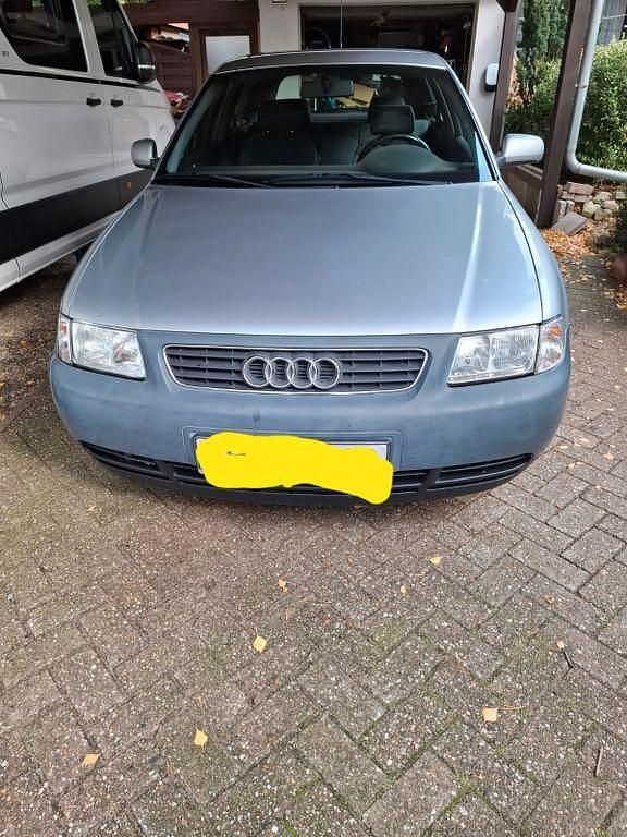 Grau Gebraucht 1997 Audi A3 Ambition Limousine | 950 € (Guter Preis) - Bild 1/4