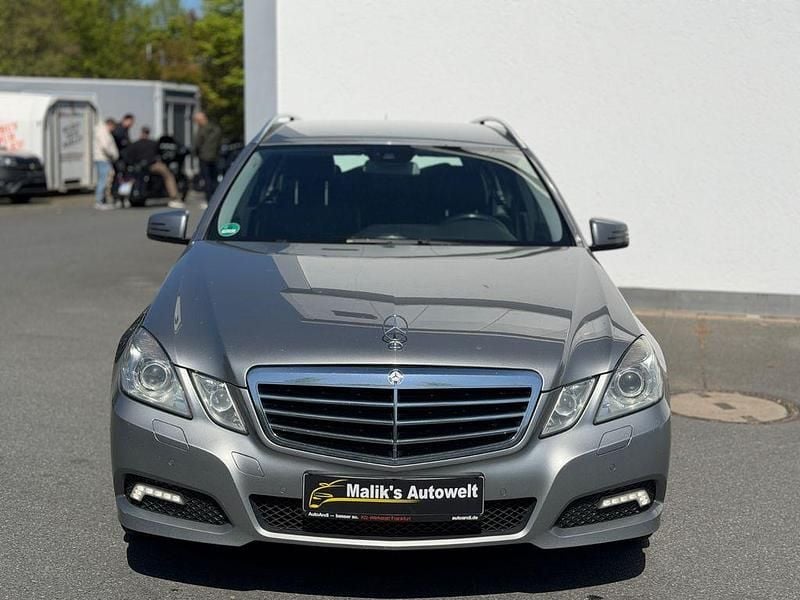 Second-hand Mercedes E350 231 CP (169 kW) 2010 Argintiu Berlinǎ