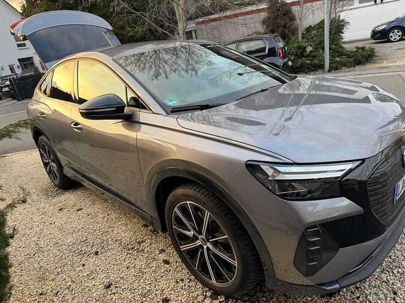 Gebraucht Audi Q4 e-tron Sport 125 kW (170 PS) 2022 Grau SUV