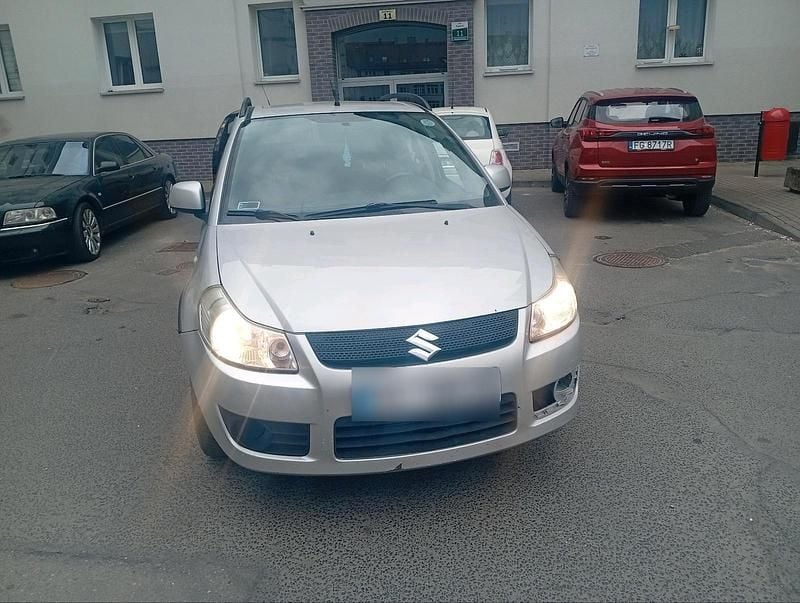 Usado Suzuki SX4 107 HP (78 kW) 2008 SUV