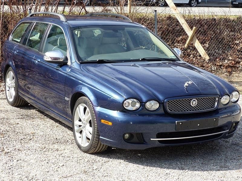 Gebraucht Jaguar X-type 196 PS (144 kW) 2009 Blau Kombi