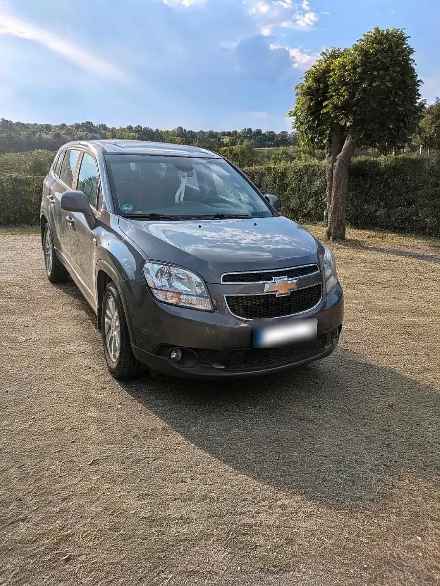 Gebraucht Chevrolet Orlando 140 PS (102 kW) 2011 Grau Van / Kleinbus