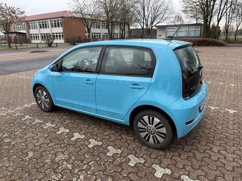 Gebraucht VW e-up! Move 61 kW (83 PS) 2021 Blau Kleinwagen