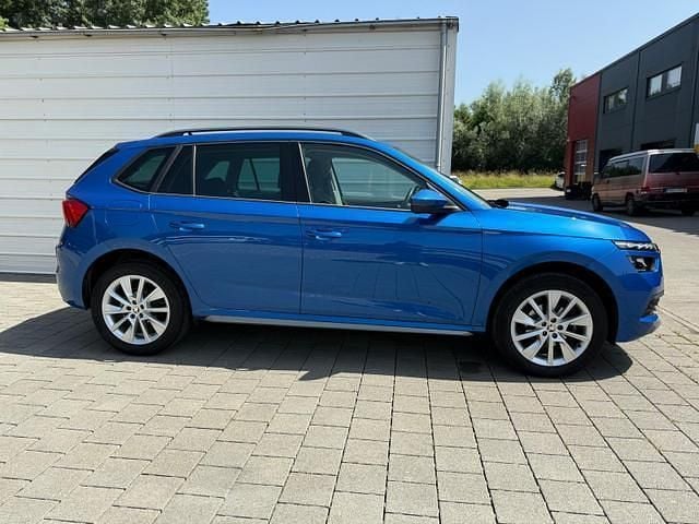 Race blau met race blau met Gebraucht 2019 Skoda Kamiq Style SUV | 16.160 € - Bild 1/4