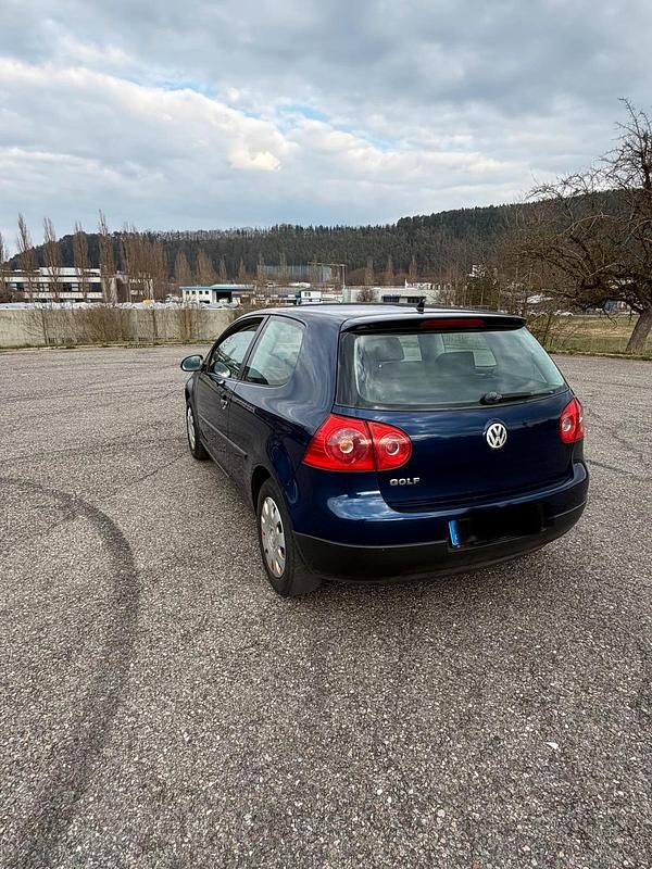 Gebraucht VW Golf IV 75 PS (55 kW) 2005 Blau Limousine