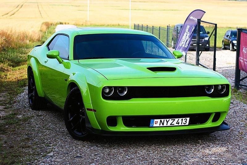Grün Gebraucht 2023 Dodge Challenger Coupé | 41.999 € (Etwas zu teuer) - Bild 1/4