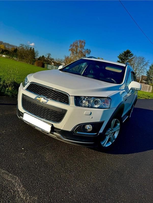Weiß Gebraucht 2013 Chevrolet Captiva SUV | 8.500 € (Fairer Preis) - Bild 1/4