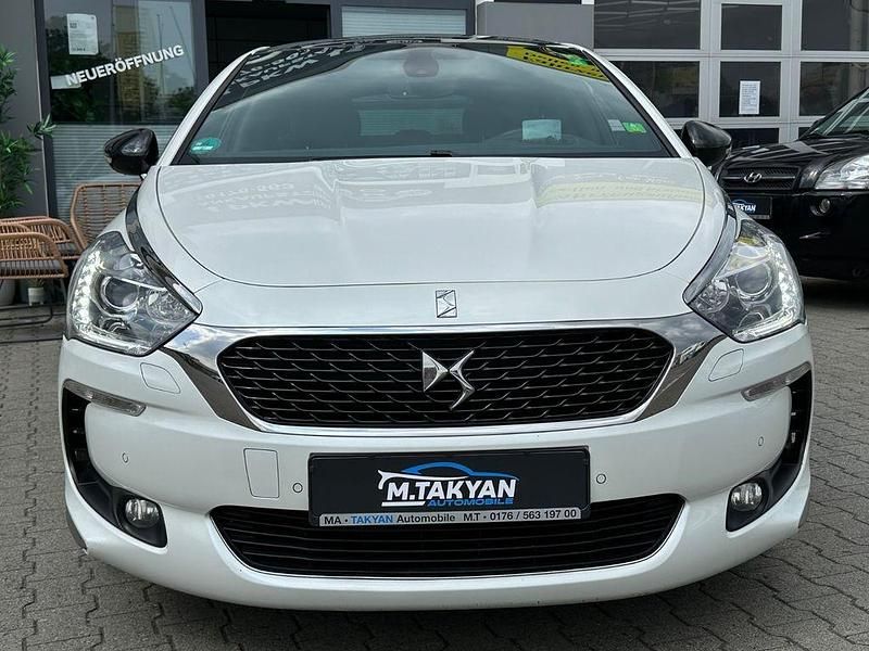 Gebraucht DS Automobiles DS5 120 PS (88 kW) 2016 Weiß Kleinwagen