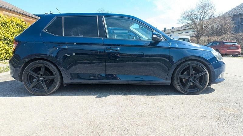 Gebraucht Skoda Fabia Active 131 PS (96 kW) 2017 Blau Kleinwagen
