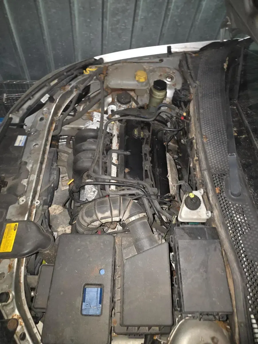 Gebraucht Ford Focus 100 PS (73 kW) 2002 Silber Kombi