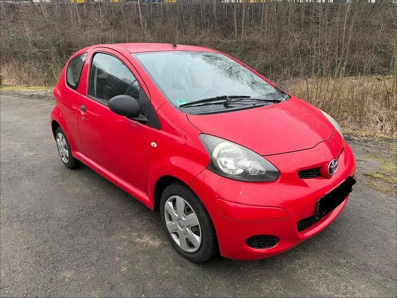 Gebraucht Toyota Aygo 2009 Rot Kleinwagen