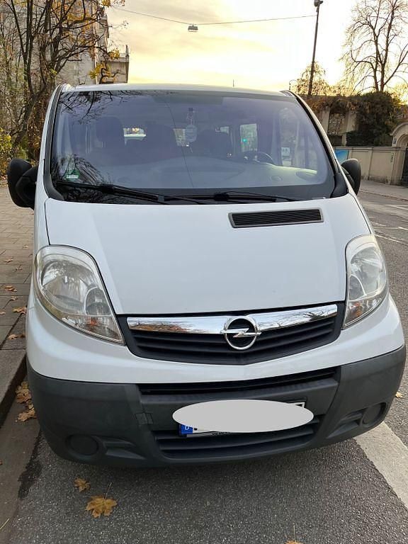 Weiß Gebraucht 2014 Opel Vivaro Van / Kleinbus | 9.700 € (Guter Preis) - Bild 1/4