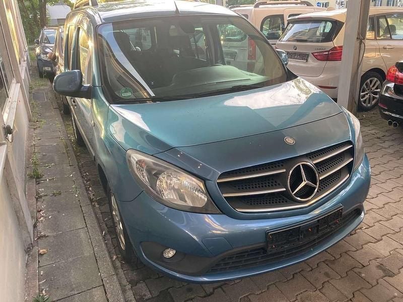 Kornelitblau Gebraucht 2017 Mercedes Citan 111 Edition Kombi | 5.800 € (Superpreis) - Bild 1/4