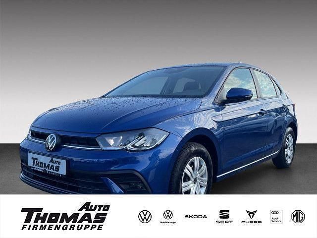 Reef blue metallic (metallic) Gebraucht 2022 VW Polo Basis Limousine | 14.800 € (Guter Preis) - Bild 1/3