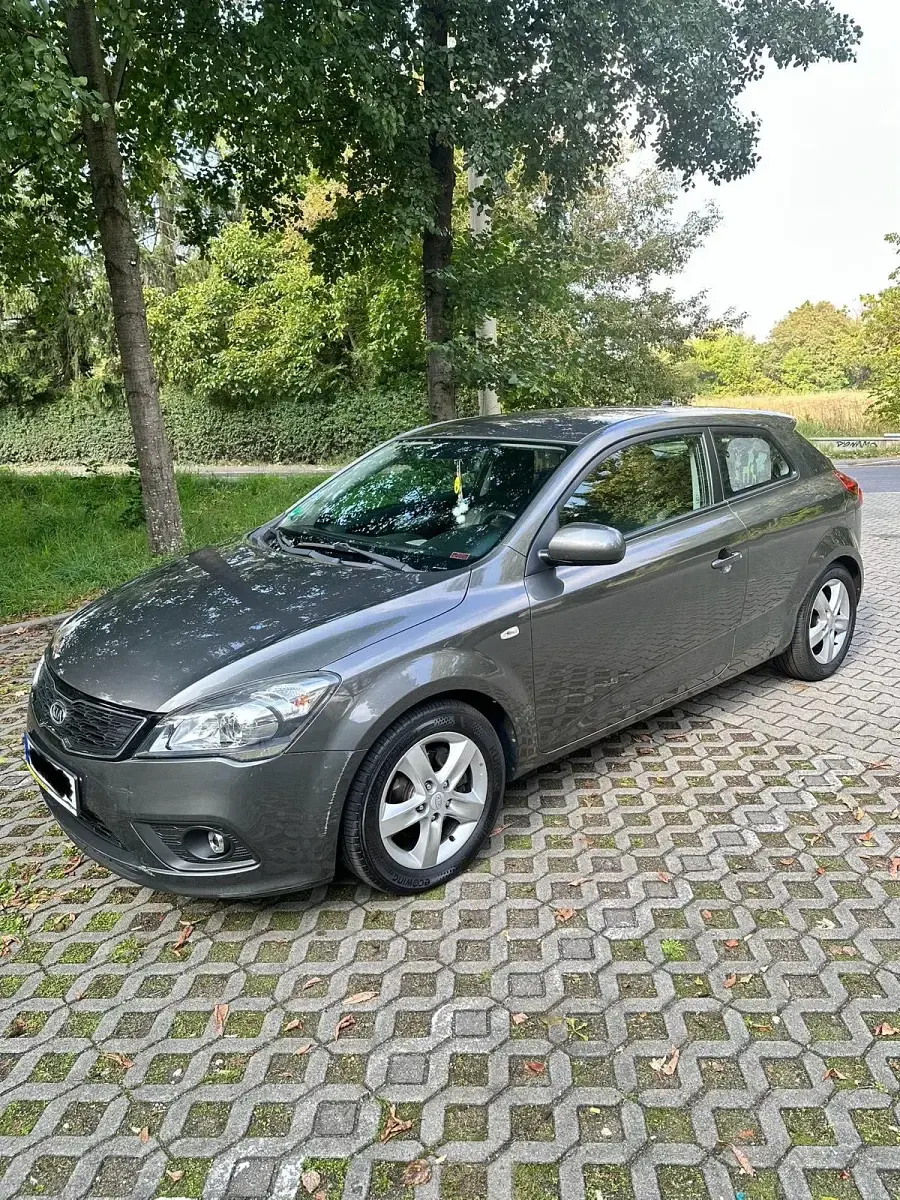Używany Kia Ceed 2012 Szary Hatchback