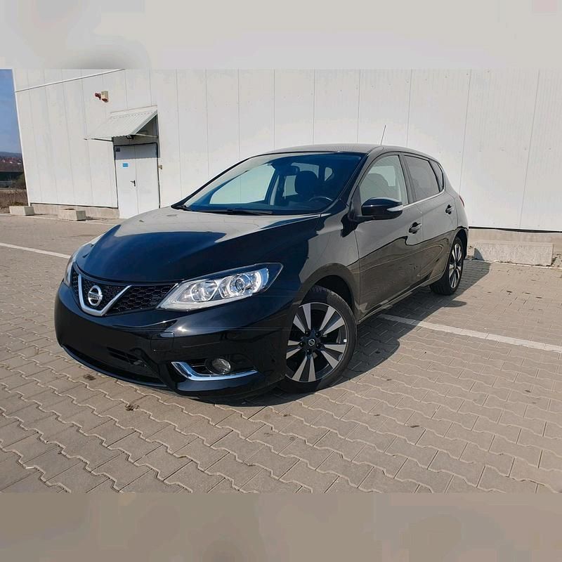 Gebraucht Nissan Pulsar Tekna 116 PS (85 kW) 2015 Schwarz Kleinwagen