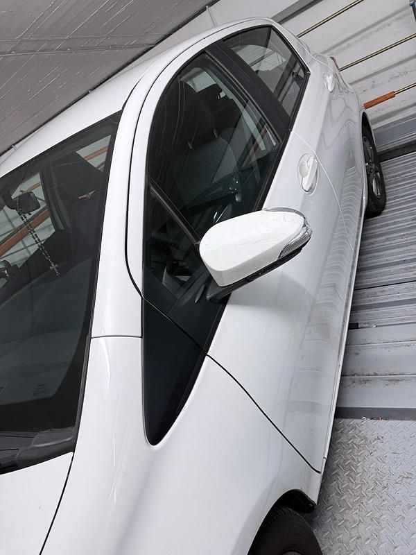 Gebraucht Toyota Yaris 99 PS (72 kW) 2014 Weiß Kleinwagen