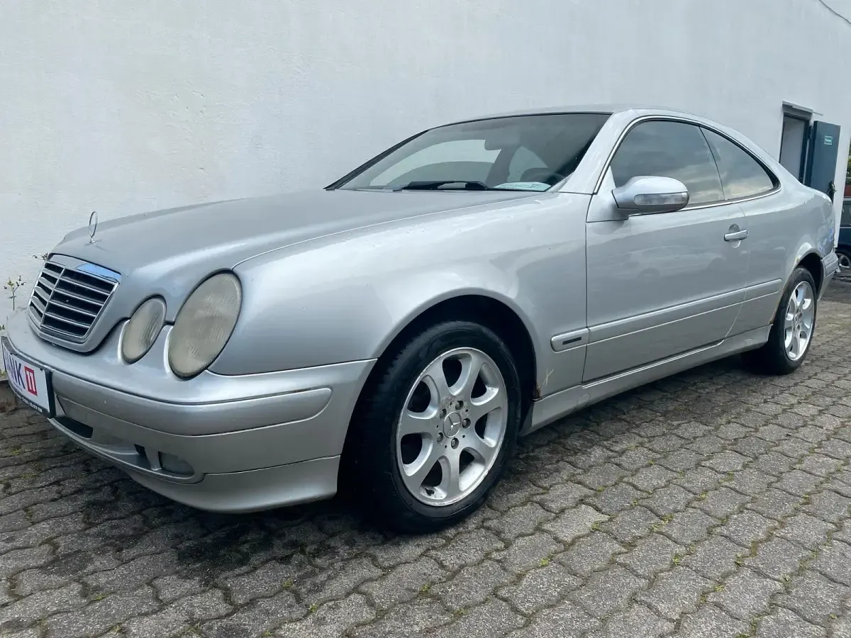 Gebraucht Mercedes CLK320 218 PS (160 kW) 2000 Silber Coupé