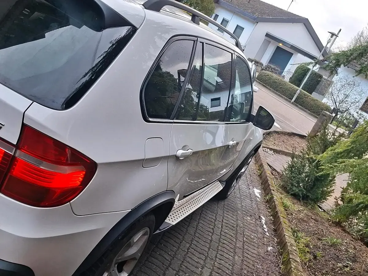 Second-hand BMW X5 235 CP (172 kW) 2007 Alb SUV