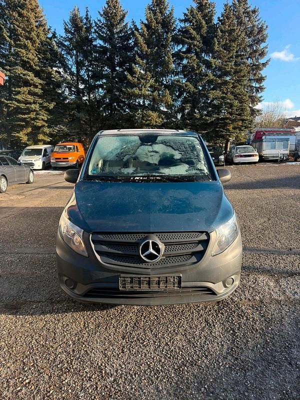 Blau Gebraucht 2015 Mercedes Vito Van | 9.999 € (Superpreis) - Bild 1/4