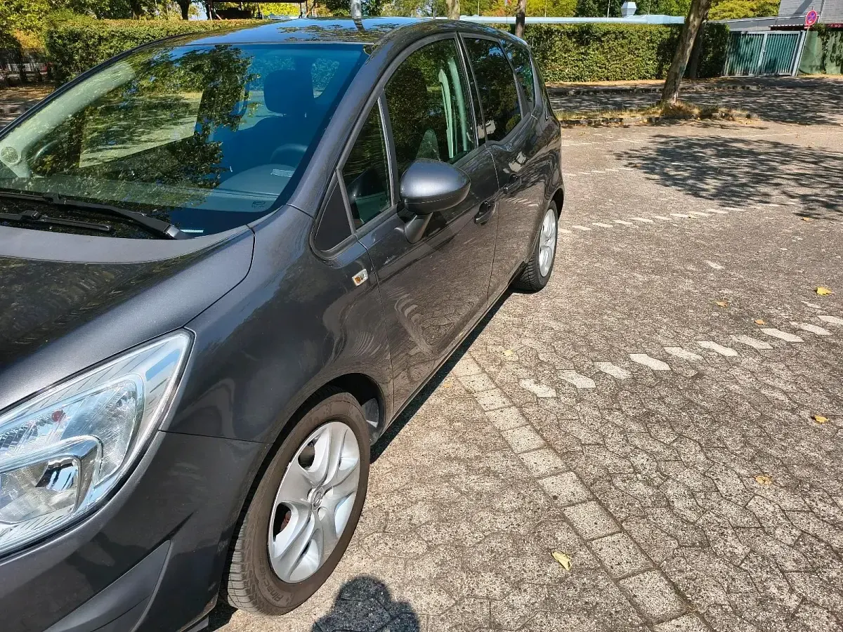 Gebraucht Opel Meriva 101 PS (74 kW) 2011 Grau Van / Kleinbus