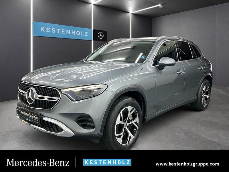 Grau Gebraucht 2023 Mercedes GLC300e SUV | 45.890 € (Superpreis) - Bild 1/4