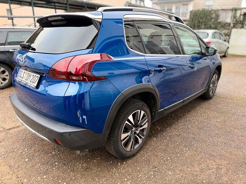 Gebraucht Peugeot 2008 Allure 114 PS (83 kW) 2019 Blau SUV