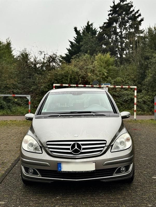 Beige Gebraucht 2005 Mercedes B170 Van / Kleinbus | 2.600 € (Superpreis) - Bild 1/4