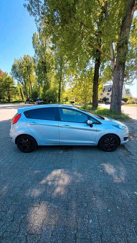 Second-hand Ford Fiesta 2014 Gri Hatchback
