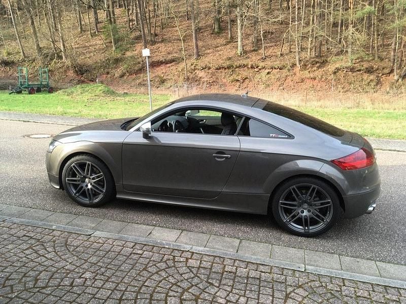 Grau Gebraucht 2013 Audi TTS Ambiente Coupé | 20.800 € (Fairer Preis) - Bild 1/4
