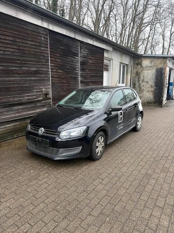 Schwarz Gebraucht 2011 VW Polo Limousine | 1.950 € (Superpreis) - Bild 1/4