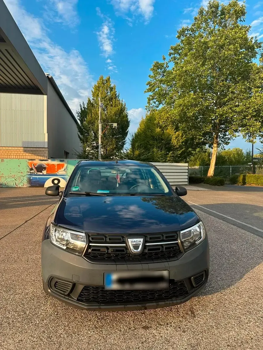 Gebraucht Dacia Sandero 73 PS (53 kW) 2017 Blau Kleinwagen