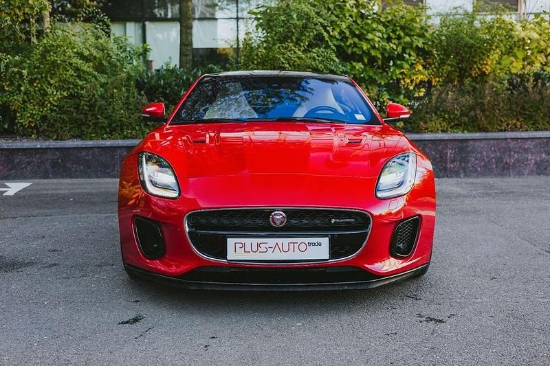 Gebraucht Jaguar F-Type Basis 381 PS (280 kW) 2018 Rot Coupé