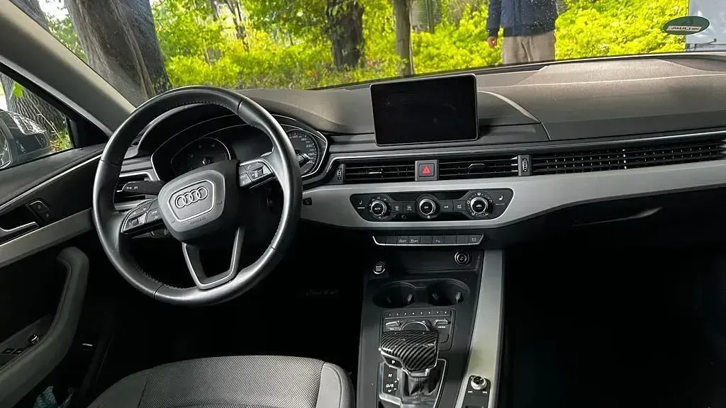 Gebraucht Audi A4 150 PS (110 kW) 2018 Grau Kombi