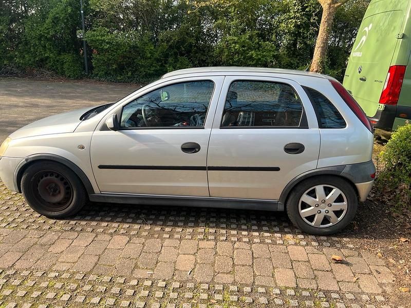 Gebraucht Opel Corsa 75 PS (55 kW) 2002 Silber Kleinwagen