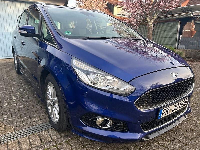 Gebraucht Ford S-MAX Titanium 179 PS (131 kW) 2016 Blau Van / Kleinbus