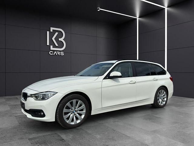 Weiß Gebraucht 2015 BMW 320 Advantage Kombi | 10.500 € (Fairer Preis) - Bild 1/4