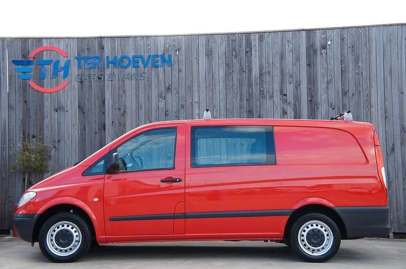 Rot Gebraucht 2009 Mercedes Vito Van / Kleinbus | 6.950 € (Teuer) - Bild 1/4