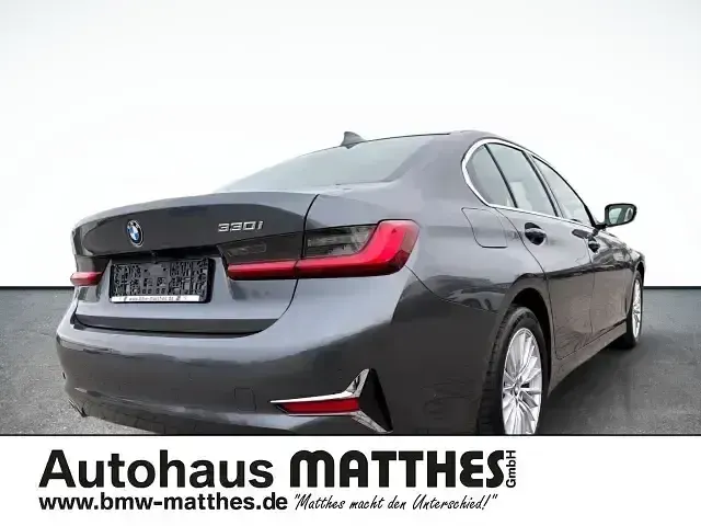 Gebraucht BMW 330 Luxury Line 258 PS (189 kW) 2019 Grau Limousine