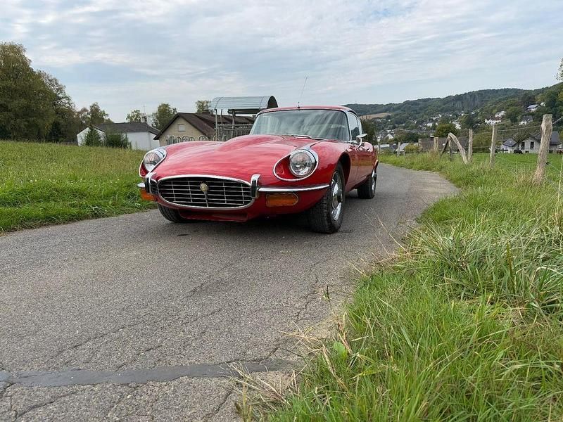 Rot Gebraucht 1971 Jaguar E-Type S Coupé | 79.500 € - Bild 1/4