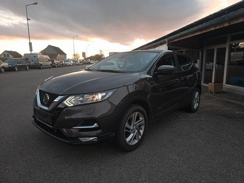Braun Gebraucht 2018 Nissan Qashqai 360º SUV | 11.500 € (Guter Preis) - Bild 1/4