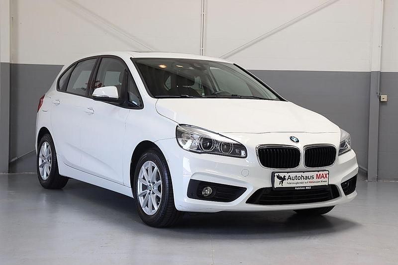 Gebraucht BMW 218 Basis 150 PS (110 kW) 2015 Alpinweiss 3 Van / Kleinbus